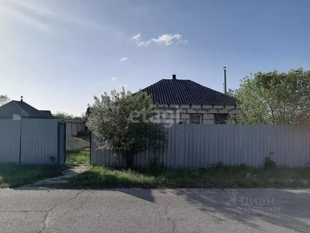 Дом в Белгородская область, Старооскольский городской округ, с. ... - Фото 0