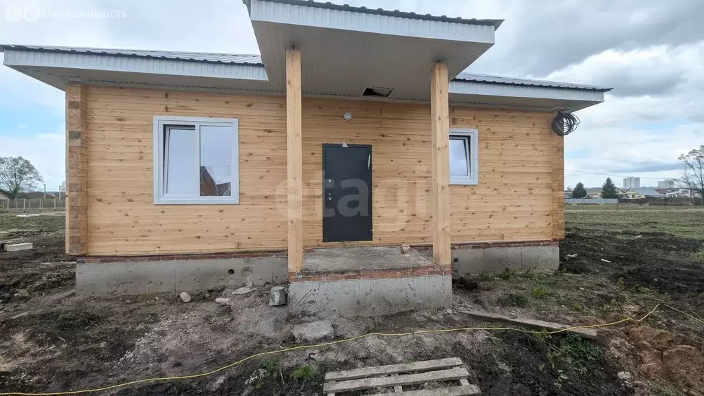 Дом в село Миловка, улица Валерия Харламова (102 м) - Фото 2