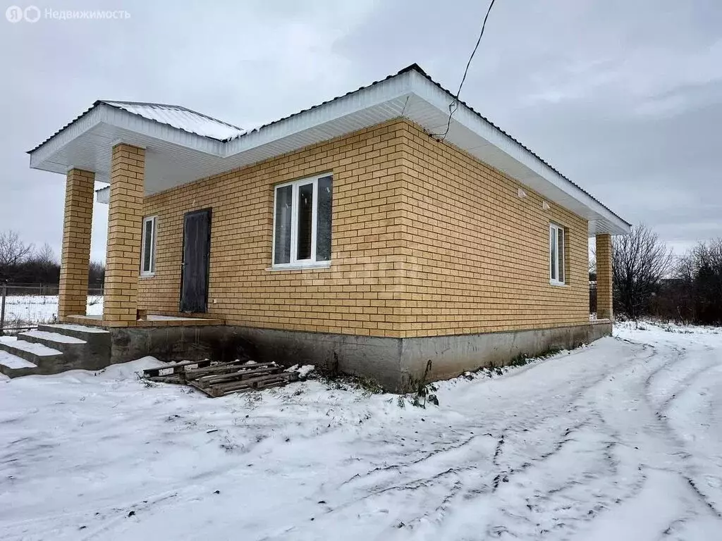 Дом в Иглинский район, Акбердинский сельсовет, село Карамалы (90 м) - Фото 2