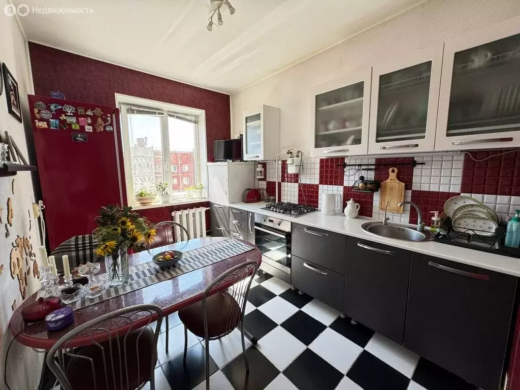 2-комнатная квартира: Астрахань, улица Куликова, 13к3 (64 м) - Фото 0