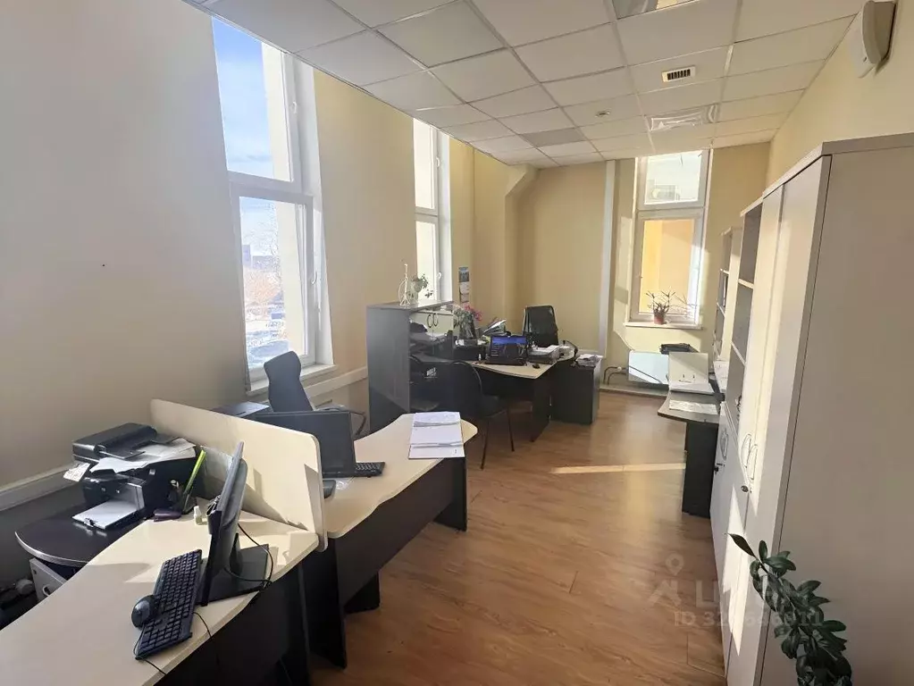 Офис в Челябинская область, Челябинск ул. Труда, 156 (69 м) - Фото 1