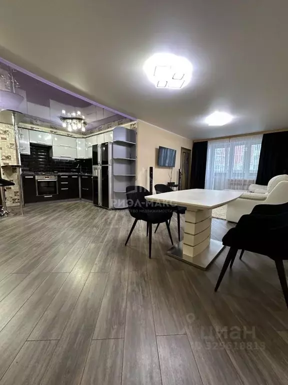 3-к кв. Брянская область, Брянск ул. Романа Брянского, 6 (85.0 м) - Фото 1