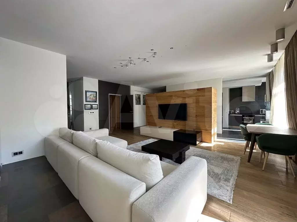 4-к. квартира, 130 м, 4/9 эт. - Фото 0