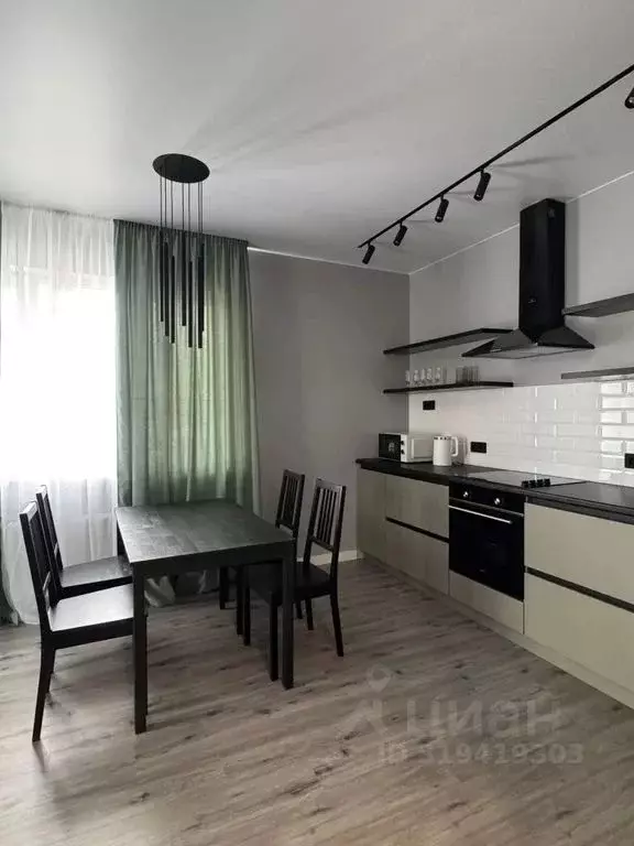 1-к кв. Хабаровский край, Хабаровск Комсомольская ул., 81 (44.0 м) - Фото 0