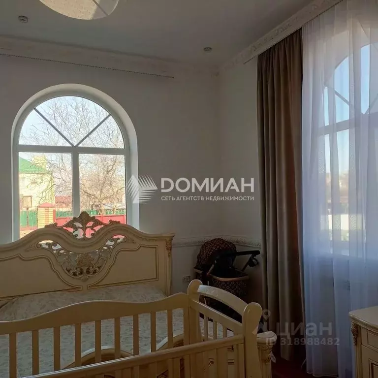 Дом в Ростовская область, Новочеркасск Индивидуальная ул. (230 м) - Фото 1