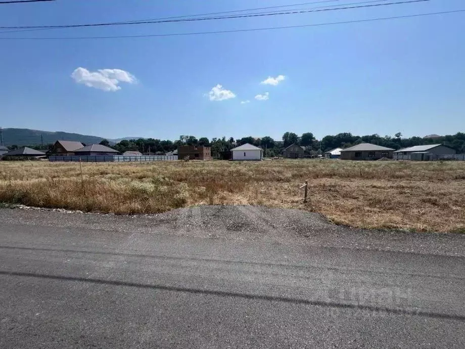 Участок в Крым, Симферопольский район, Добровское с/пос, с. Заречное ... - Фото 2