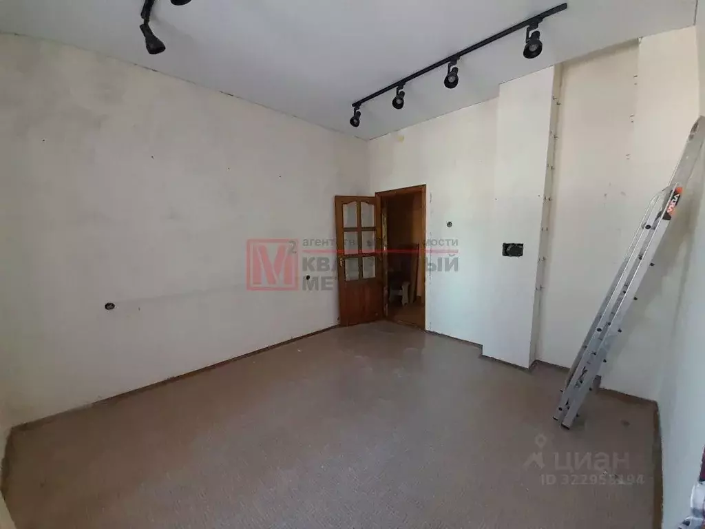 2-к кв. Белгородская область, Старый Оскол Дубрава мкр, 2 кв-л, 2А ... - Фото 1