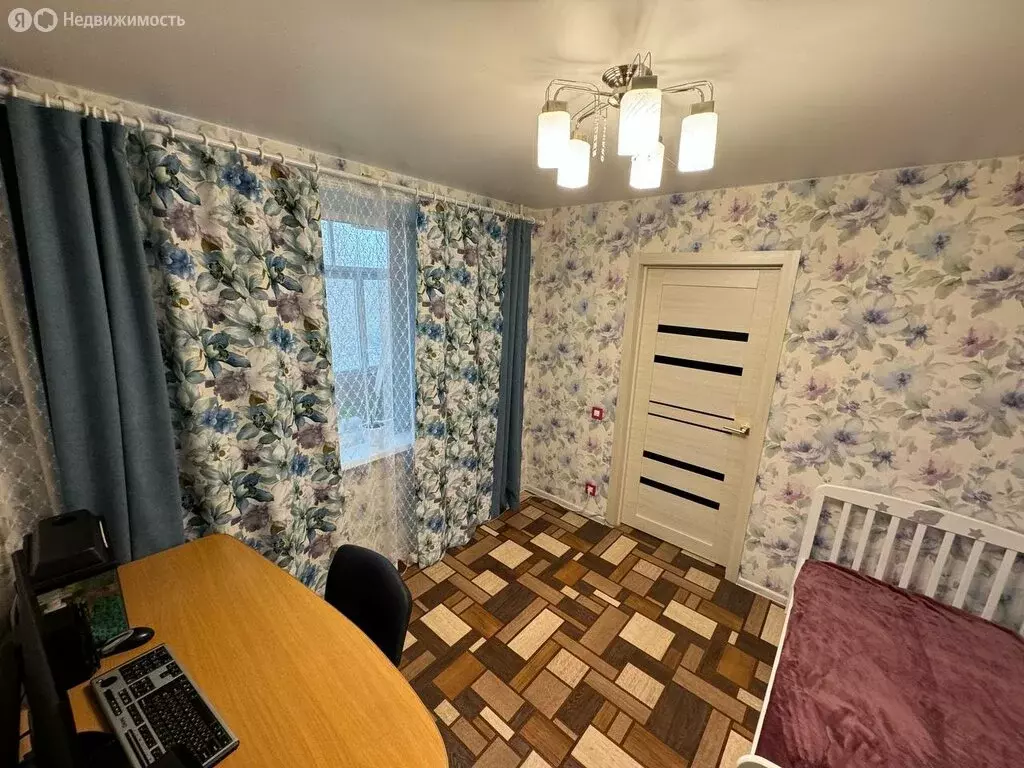 3-комнатная квартира: Комсомольск-на-Амуре, улица Калинина, 37к3 (52.4 ... - Фото 0