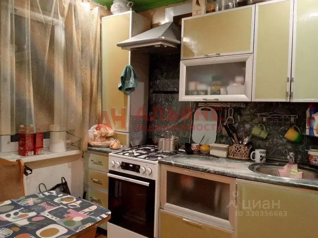 3-к кв. Самарская область, Безенчук пгт ул. Советская, 103 (60.0 м) - Фото 1