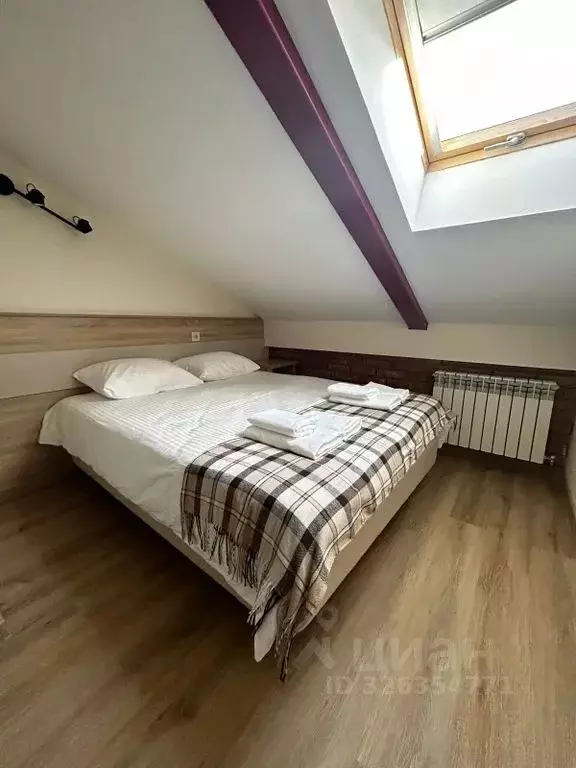 Комната Нижегородская область, Нижний Новгород Советская ул., 18 - Фото 1