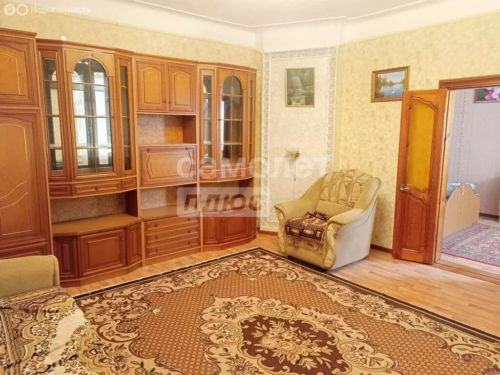 3-комнатная квартира: посёлок городского типа Гирей, Красная улица, 8 ... - Фото 1