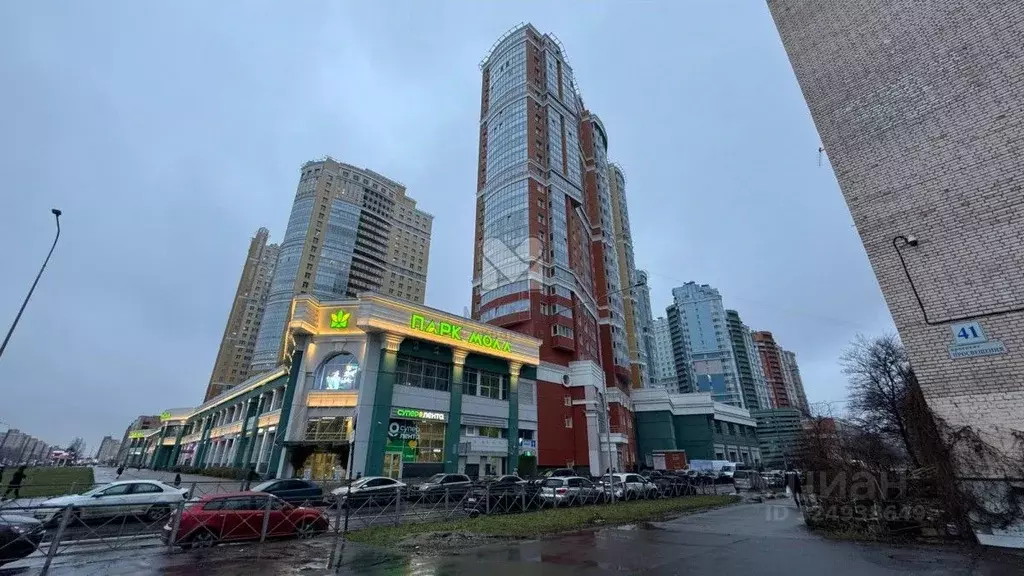 3-к кв. Санкт-Петербург ул. Кустодиева, 7к1 (92.87 м) - Фото 1