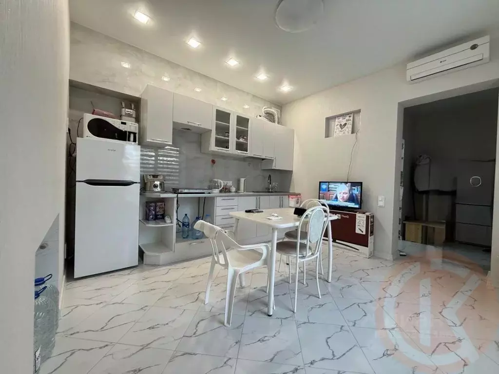 2-к кв. Крым, Евпатория ул. Хозяйственная, 12 (50.0 м) - Фото 1