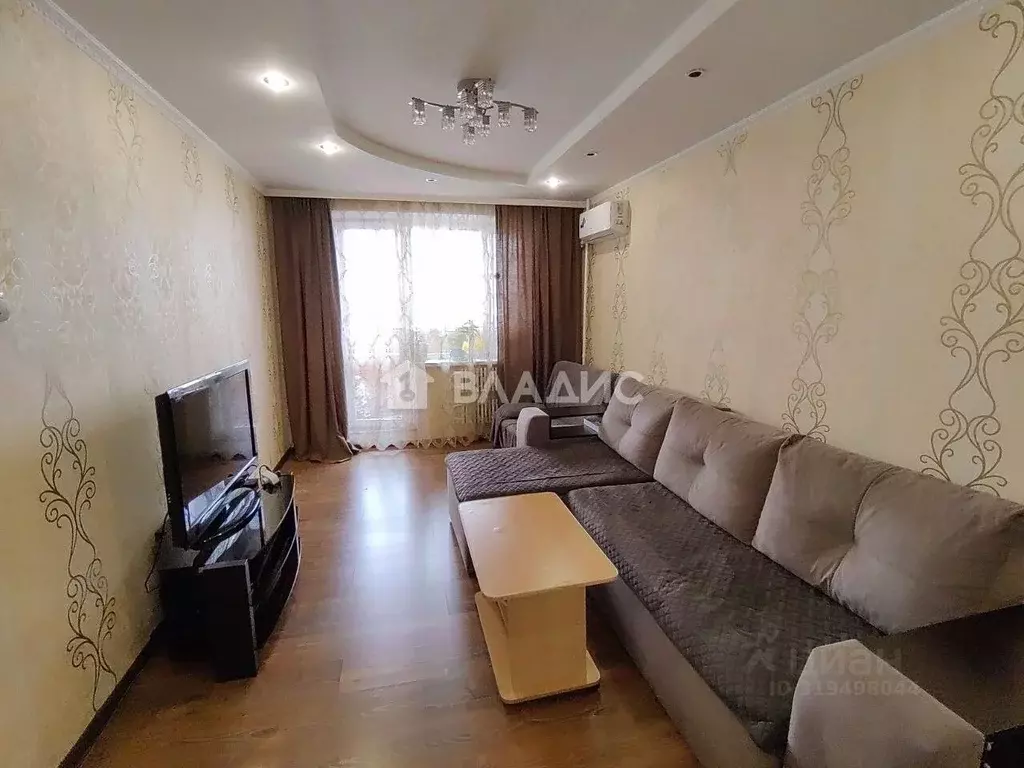 3-к кв. Белгородская область, Белгород ул. Есенина, 24 (70.1 м) - Фото 0