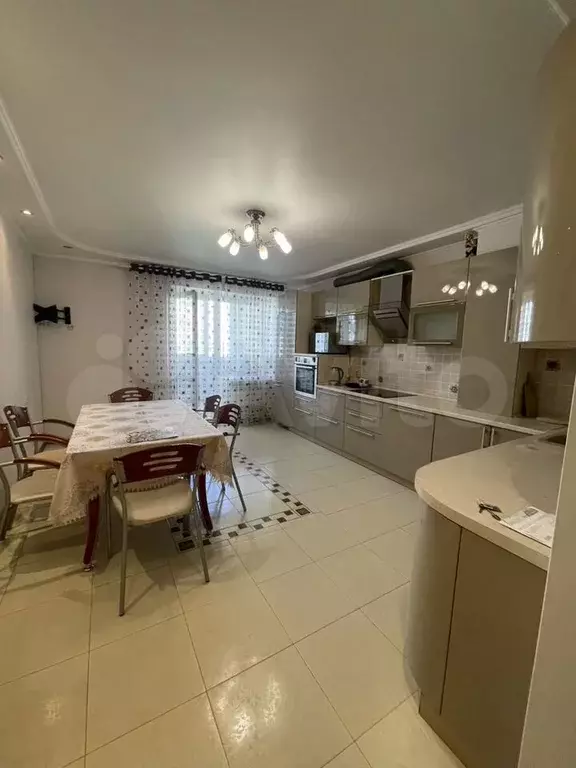 3-к. квартира, 85 м, 7/9 эт. - Фото 1