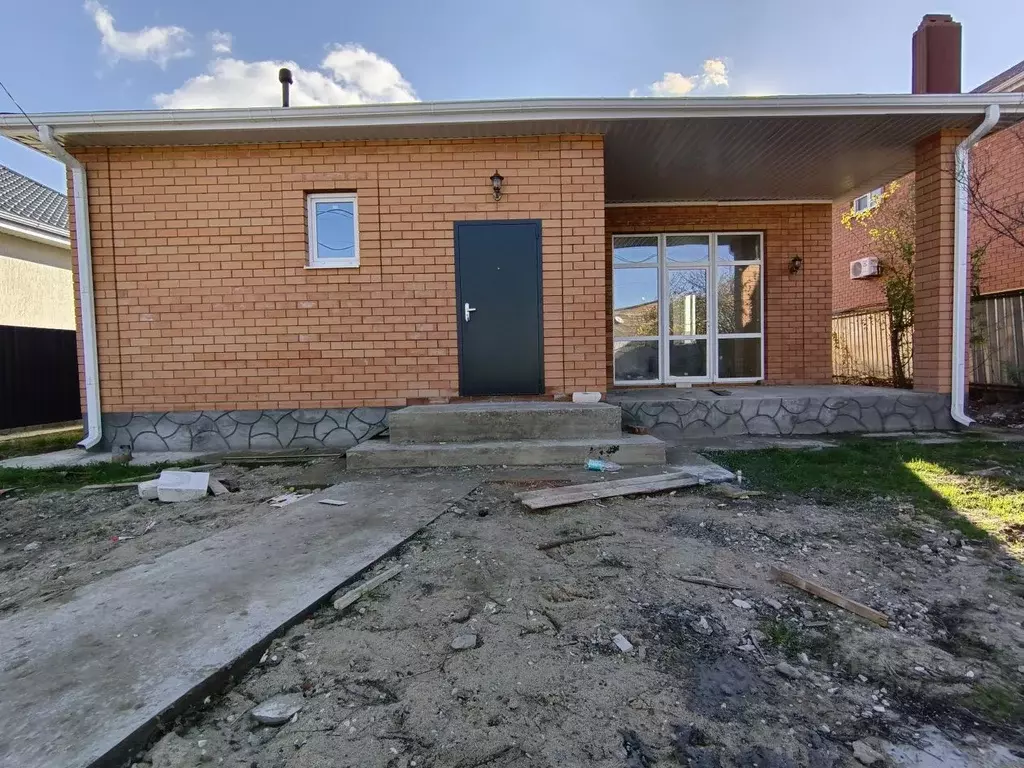 Дом в Астраханская область, Приволжский район, Монолит садовое ... - Фото 1