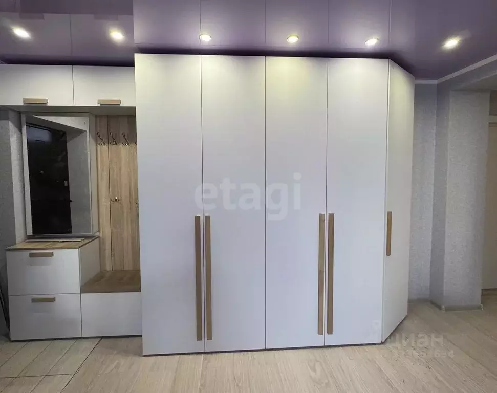 3-к кв. Саратовская область, Энгельс Харьковская ул., 10 (75.8 м) - Фото 1