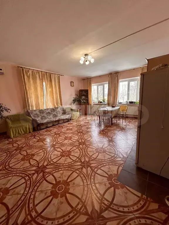 Дом 540,3 м на участке 8,8 сот. - Фото 1