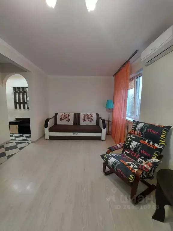 1-к кв. Крым, Керчь ул. Сергея Борзенко, 21 (30.0 м) - Фото 0