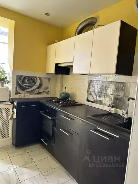 2-к кв. Крым, Феодосия ул. Гарнаева, 63Д (60.4 м) - Фото 1