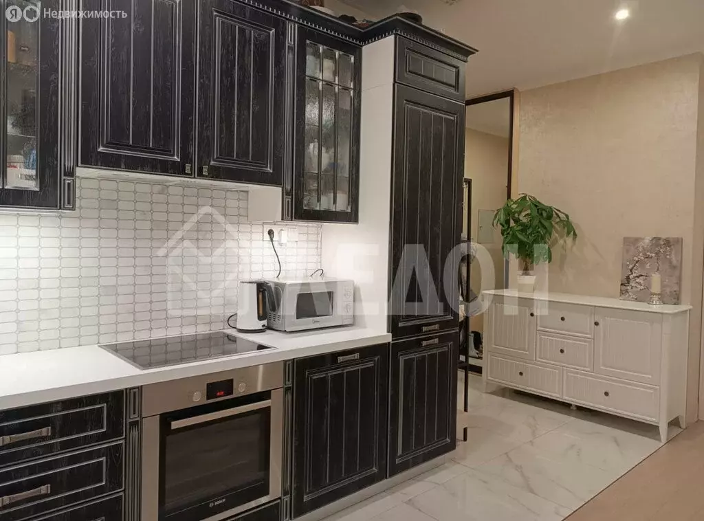 3-комнатная квартира: Омск, Кемеровская улица, 26 (61.5 м) - Фото 2