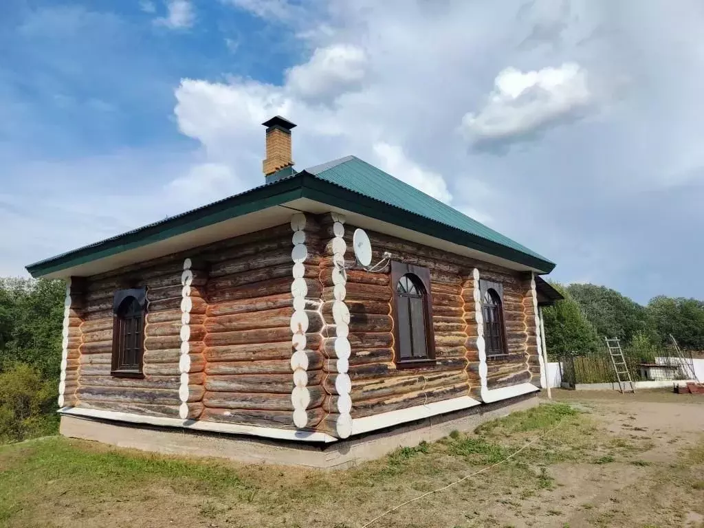 Дом в Новгородская область, Валдайский район, Яжелбицкое с/пос, д. ... - Фото 1