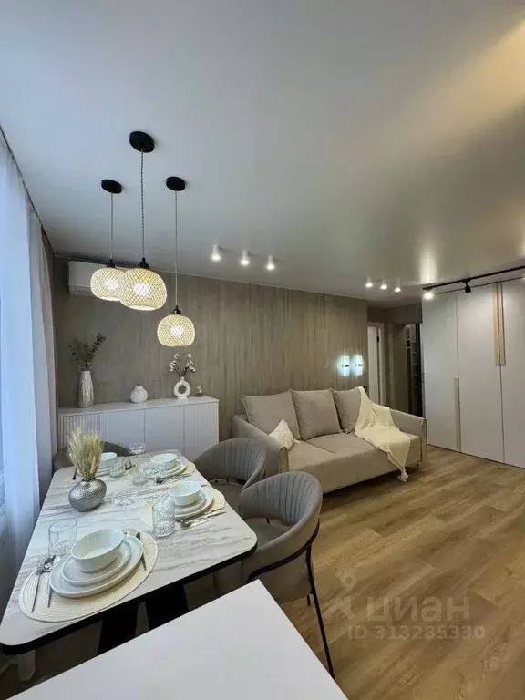 3-к кв. Саратовская область, Саратов пл. Имени С.М. Кирова, 8 (65.5 м) - Фото 0