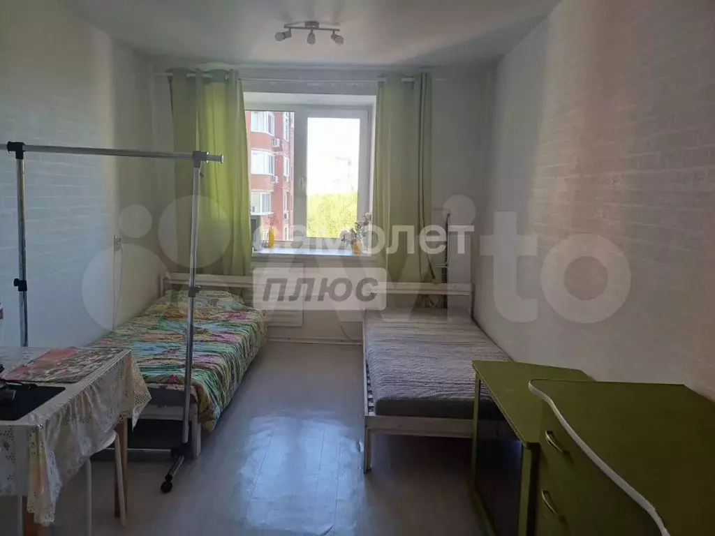 Комната 13,7 м в 5-к., 9/9 эт. - Фото 1