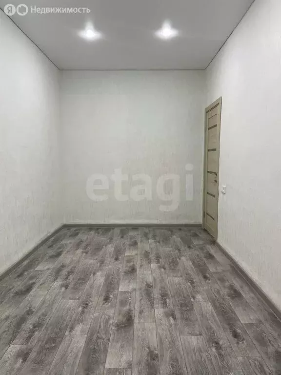 1к в 3-комнатной квартире (15 м) - Фото 2