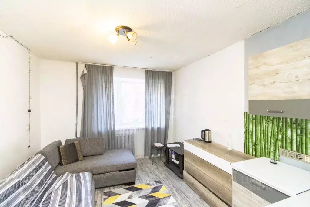 Студия Тюменская область, Тюмень проезд Геологоразведчиков, 6 (18.0 м) - Фото 1