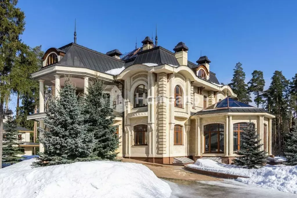 Дом в Московская область, Одинцовский городской округ, д. Жуковка, . - Фото 0