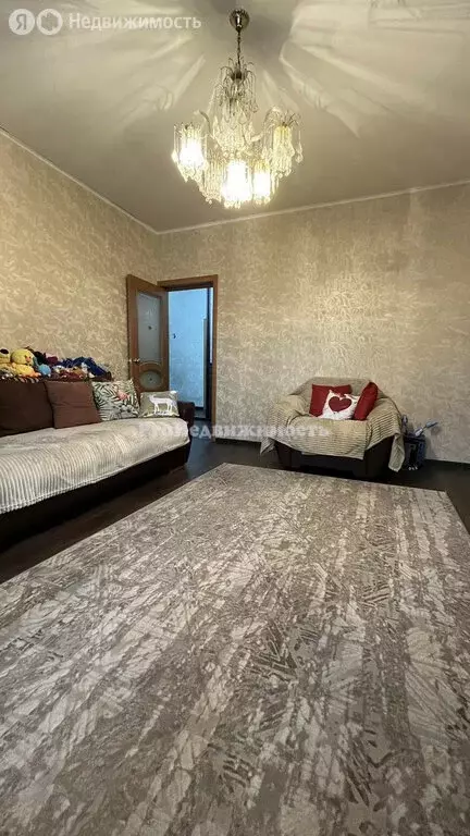 3-комнатная квартира: Кызыл, улица Ооржака Лопсанчапа, 29 (69 м) - Фото 0
