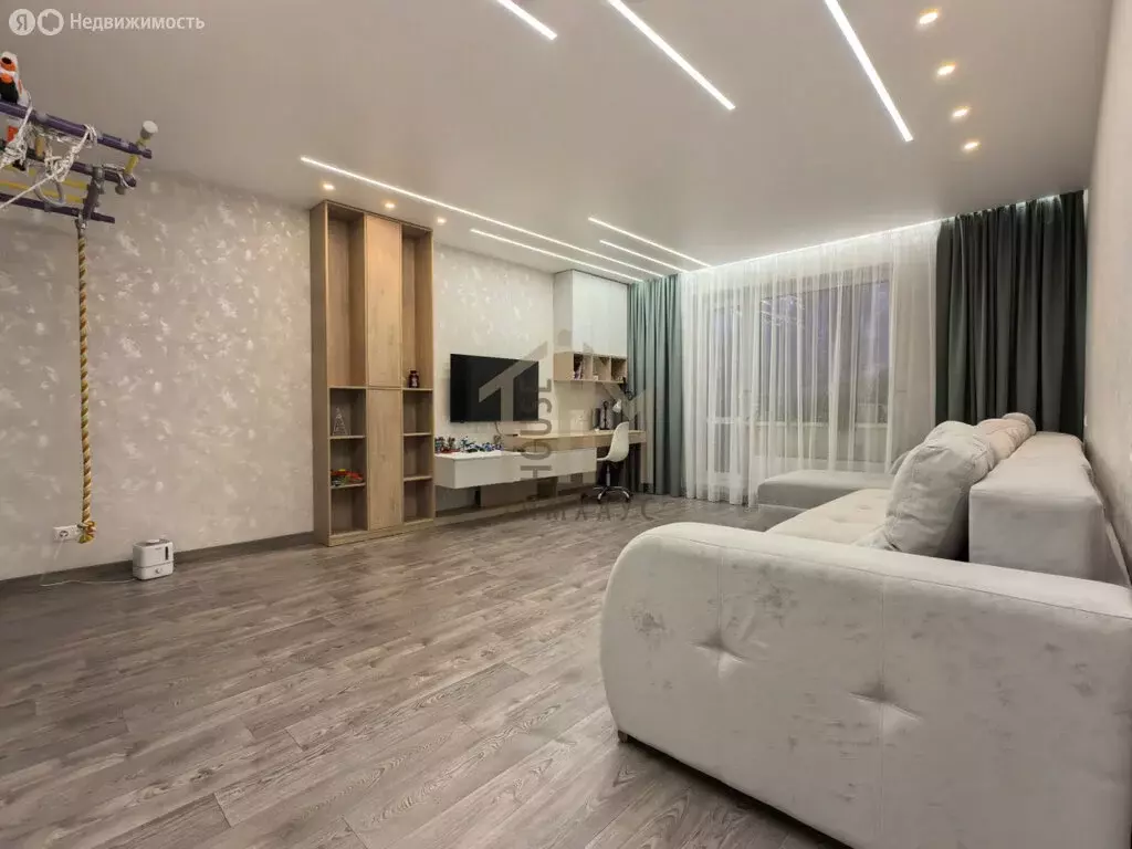 3-комнатная квартира: Омск, микрорайон Московка-2, улица Молодова, 24 ... - Фото 1