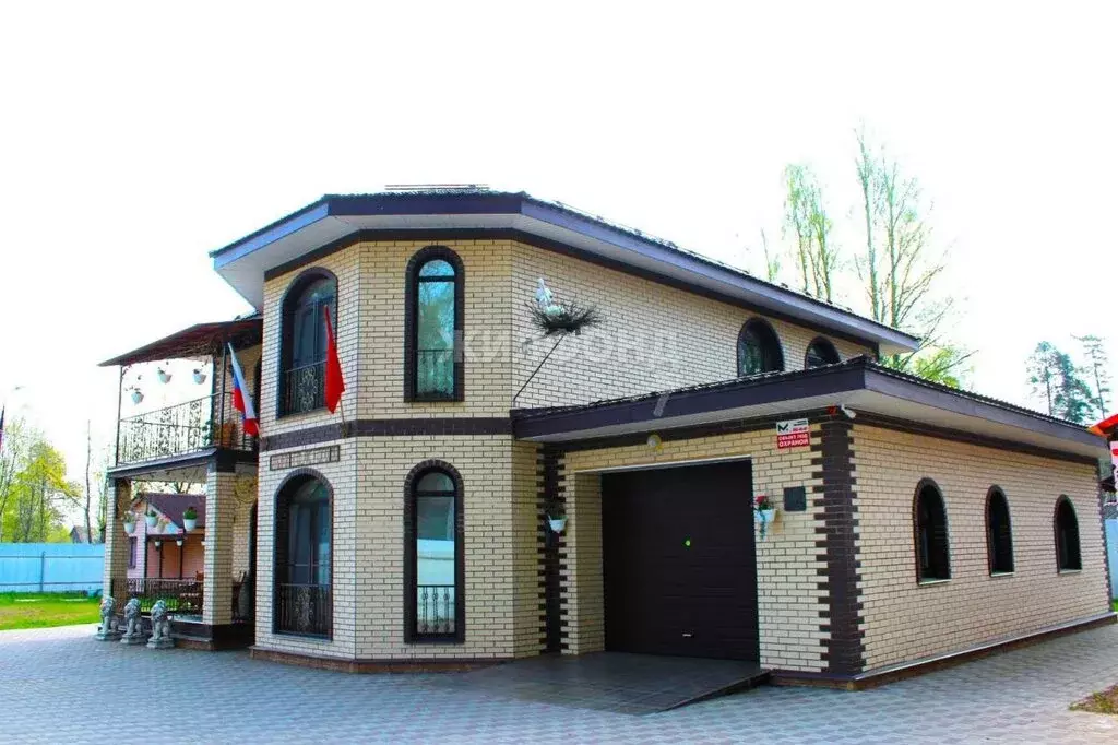 Дом в городской посёлок Вырица, улица Льва Толстого (243 м) - Фото 1