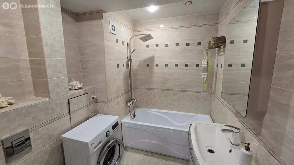 3-комнатная квартира: Анапа, Владимирская улица, 55к8 (100 м) - Фото 1