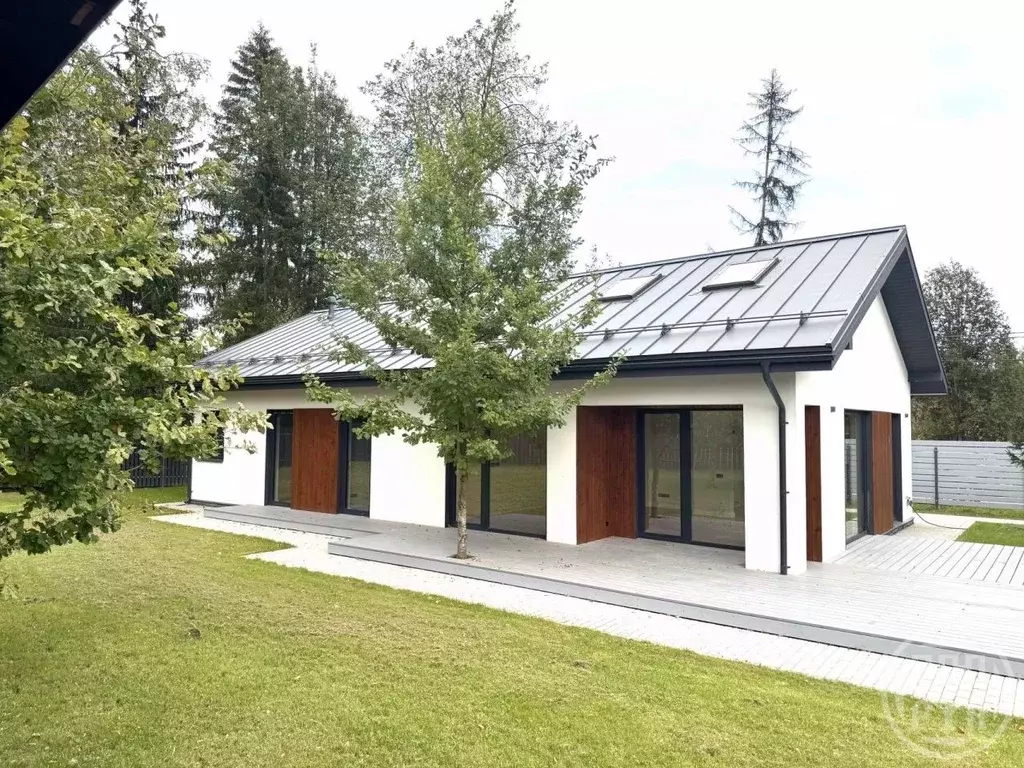 Дом в Ленинградская область, Гатчинский муниципальный округ, Сиверский ... - Фото 1