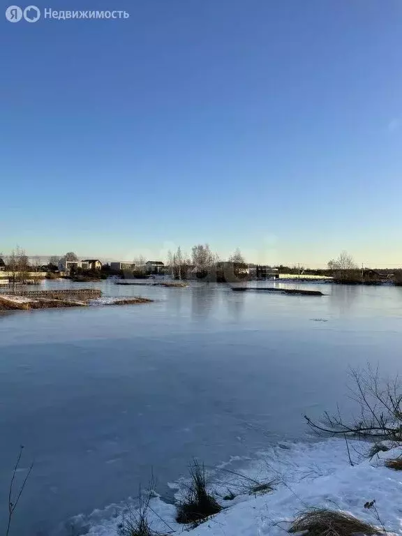 Участок в Аннинское городское поселение, деревня Иннолово, ... - Фото 0