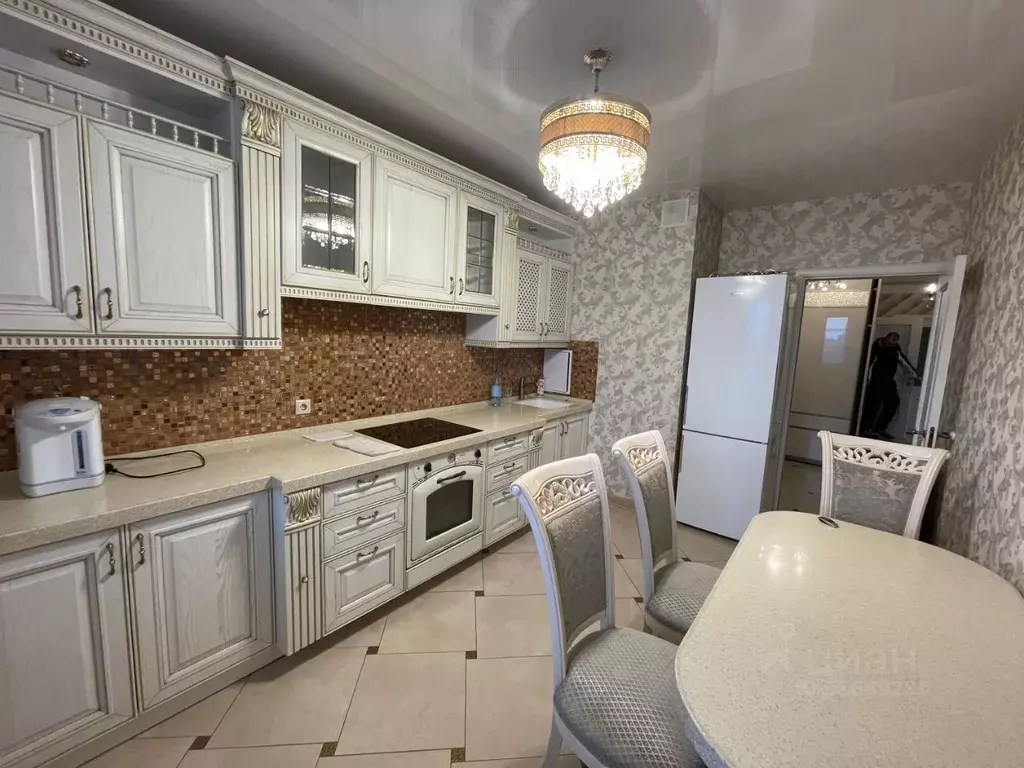 3-к кв. Красноярский край, Красноярск ул. Алексеева, 51 (112.0 м) - Фото 0
