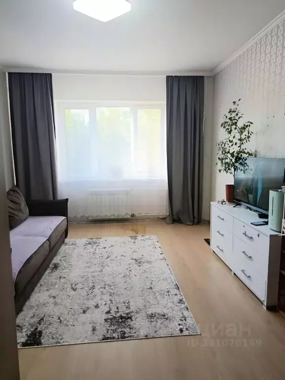 3-к кв. Омская область, Омск ул. 75-й Гвардейской Бригады, 1В (66.7 м) - Фото 2