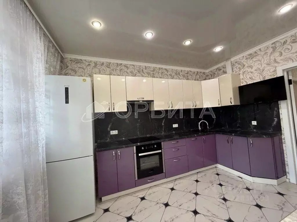 3-к кв. Тюменская область, Тюмень бул. Бориса Щербины, 18 (81.8 м) - Фото 2