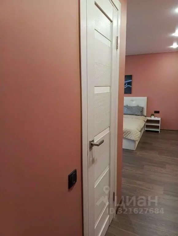 1-к кв. Свердловская область, Екатеринбург пер. Невьянский, 1 (30.0 м) - Фото 2