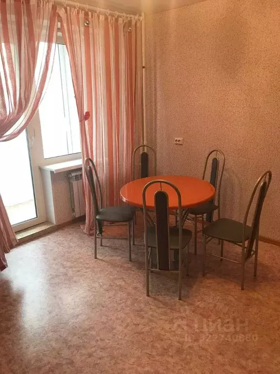 2-к кв. Вологодская область, Череповец ул. Наседкина, 17 (60.0 м) - Фото 0