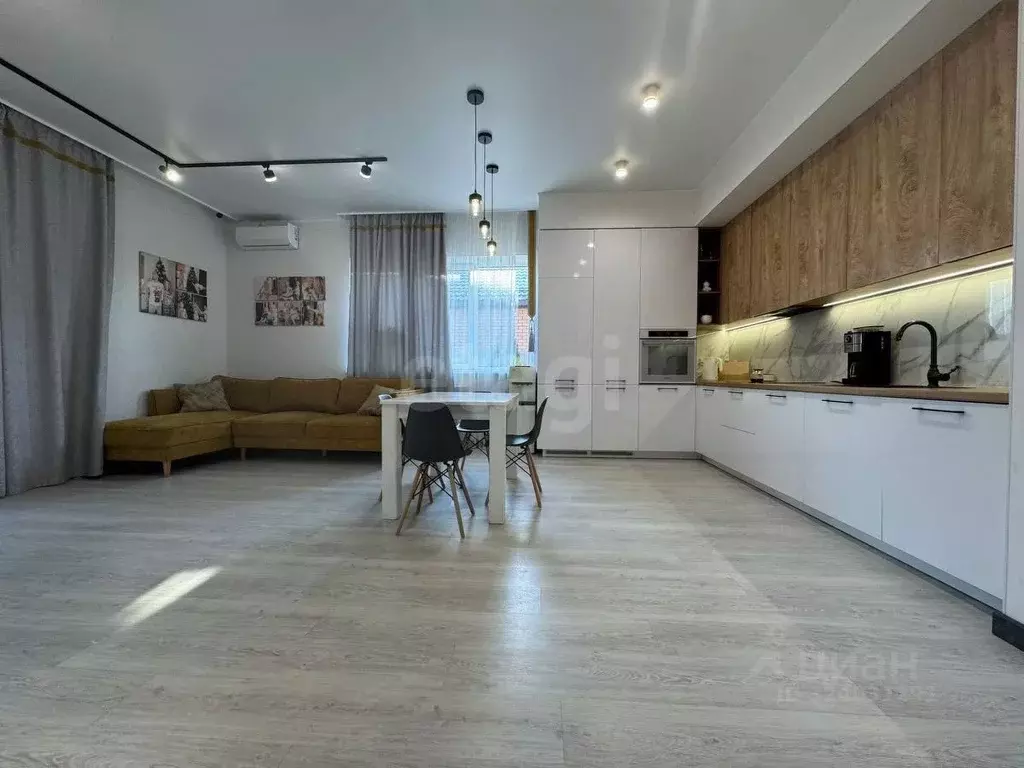 Дом в Оренбургская область, Оренбургский район, пос. Весенний ул. ... - Фото 1