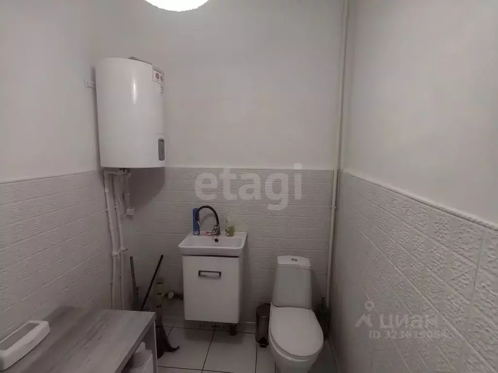 Торговая площадь в Белгородская область, Алексеевка ул. Мостовая, 24 ... - Фото 1