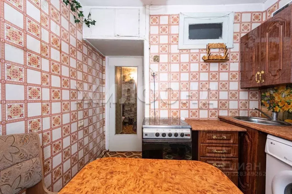 2-к кв. Алтайский край, Барнаул ул. 50 лет СССР, 22 (45.7 м) - Фото 2