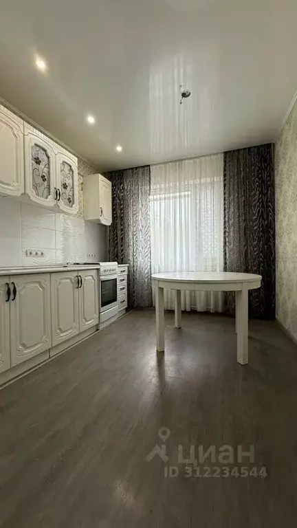 3-к кв. Саратовская область, Саратов Топольчанская ул., 1 (64.0 м) - Фото 0