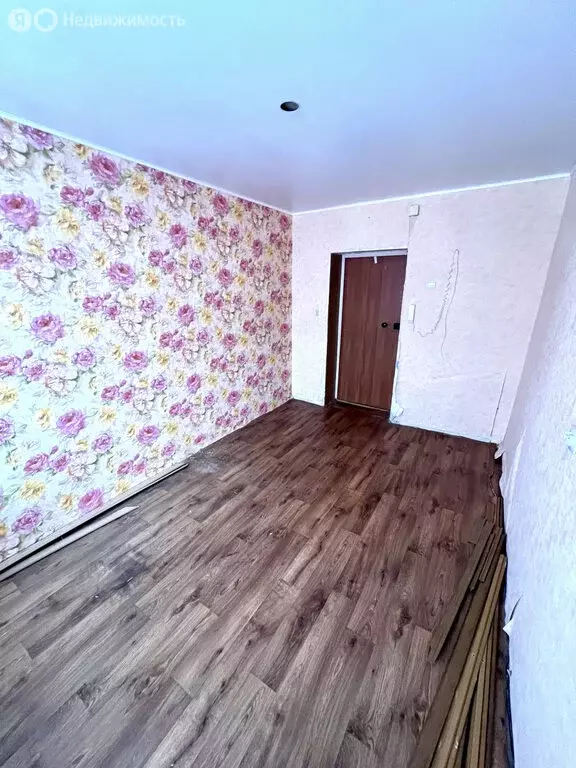 1к в 8-комнатной квартире (12 м) - Фото 1