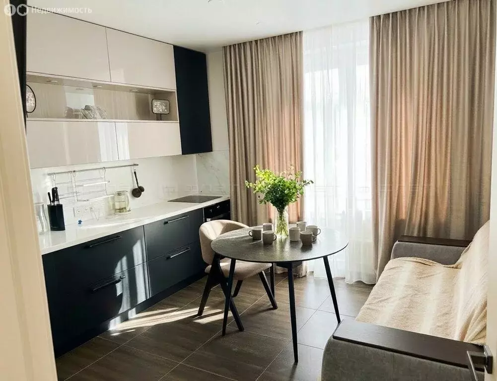 2-комнатная квартира: Казань, улица Мансура Хасанова, 13 (60.6 м) - Фото 1