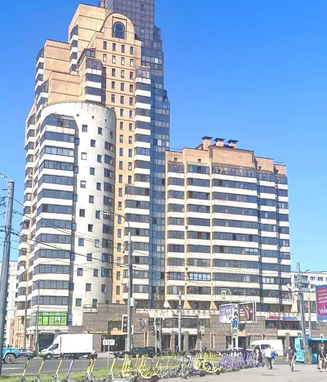 3-к кв. Санкт-Петербург Бухарестская ул., 96 (80.1 м) - Фото 0