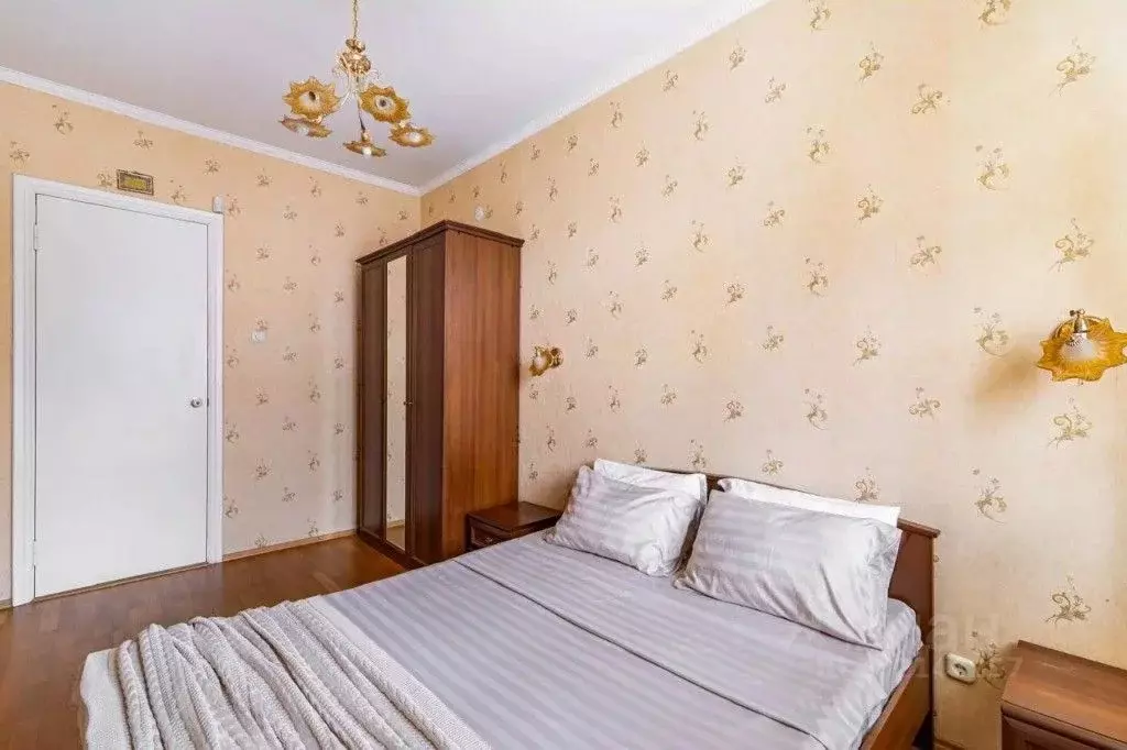 1-к кв. Татарстан, Казань ул. Жуковского, 9 (50.0 м) - Фото 2